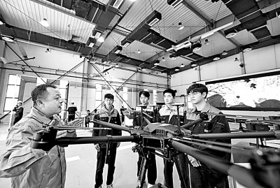 https://epaper.gmw.cn/gmrb/images/2024-11/26/13/res1303_attpic_brief.jpg